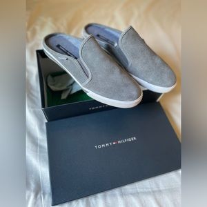 Tommy Hilfiger Womens Frank Mules Suede Light Gray | Size 10